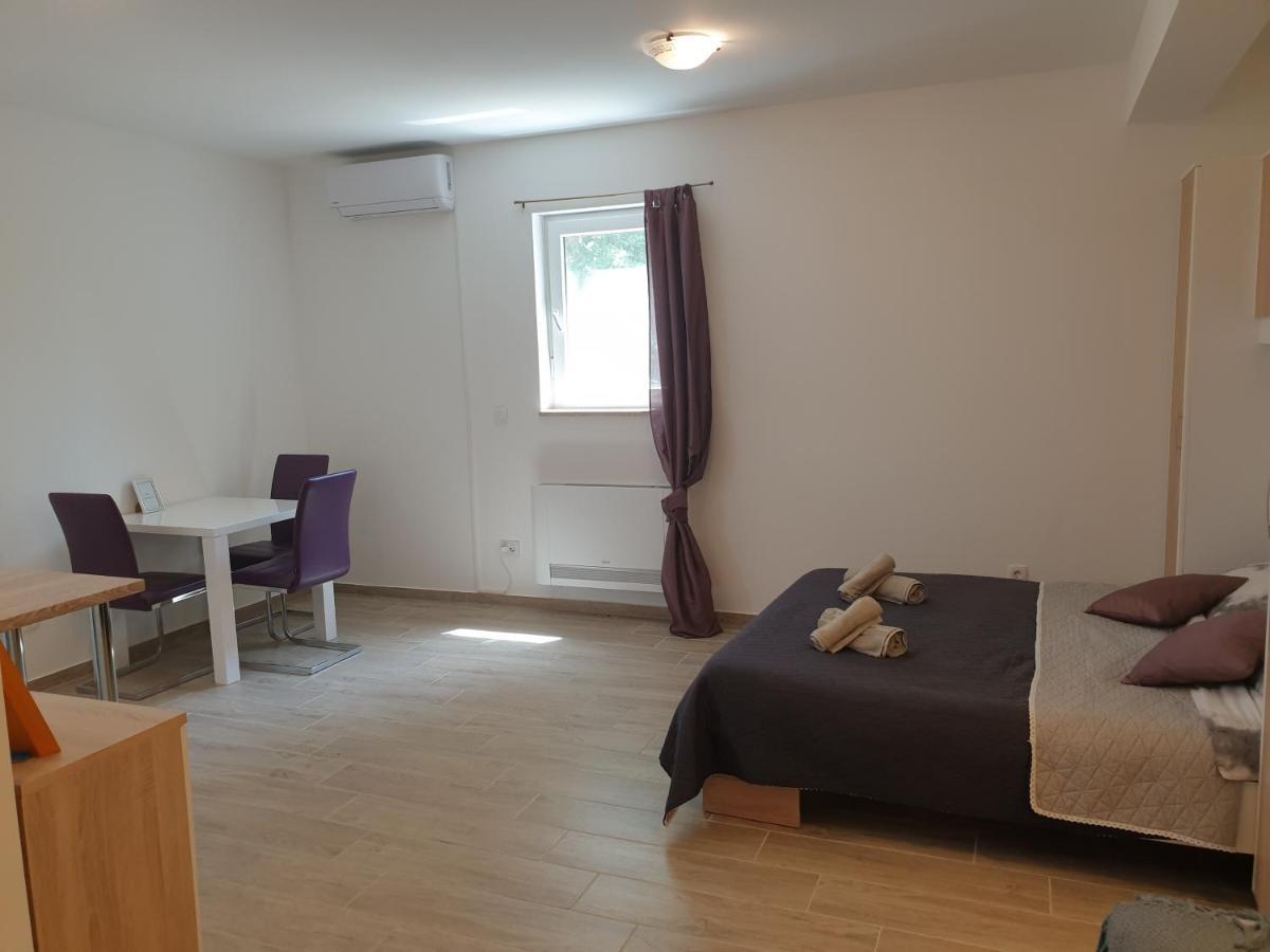 Apartments Valeria Divšići Kültér fotó